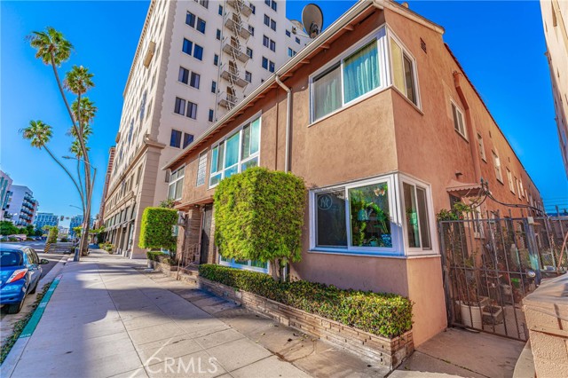 325 Cedar Ave #1, Long Beach, CA 90802