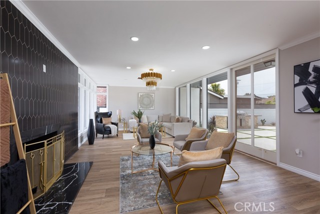 Detail Gallery Image 17 of 75 For 3841 Pacific Ave, Long Beach,  CA 90807 - 5 Beds | 5 Baths