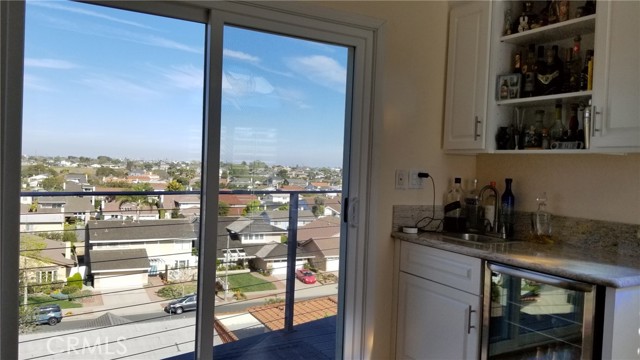 1410 Diamond Street, Redondo Beach, California 90277, 3 Bedrooms Bedrooms, ,1 BathroomBathrooms,Residential,Sold,Diamond,SB21052149