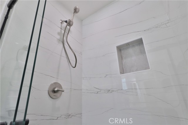 22131 1/2 Victory, Canoga Park CA: https://media.crmls.org/medias/4c85df53-ab52-4104-a0fb-a3c3ba9fba5b.jpg
