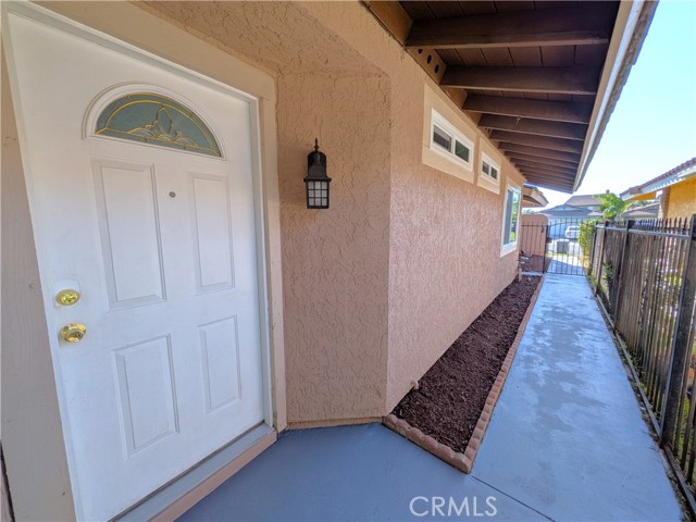 Detail Gallery Image 3 of 18 For 13842 Caspian, Moreno Valley,  CA 92553 - 2 Beds | 2 Baths