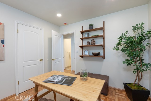 2054 Pattiz Avenue, Long Beach CA: https://media.crmls.org/medias/4c872301-86c5-4604-8649-0efd1bfe40cc.jpg