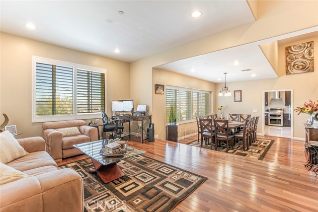 Detail Gallery Image 9 of 51 For 1301 Corona Dr, Glendale,  CA 91205 - 3 Beds | 5 Baths