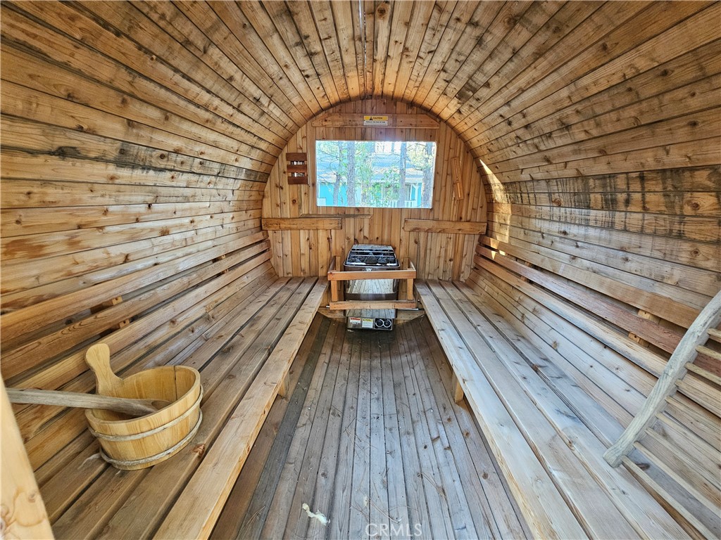https://media.crmls.org/medias/4c87526b-7740-4b7a-ba63-e9b71e825a9e.jpg?preset=X-Large