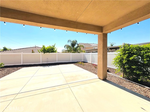 Detail Gallery Image 4 of 15 For 1617 Camden Ct, Redlands,  CA 92374 - 4 Beds | 3/1 Baths