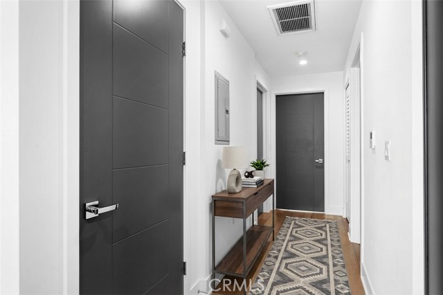 Detail Gallery Image 11 of 54 For 125 Hurlbut St #108,  Pasadena,  CA 91105 - 2 Beds | 2 Baths