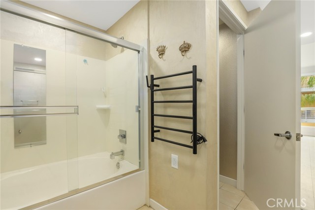 Detail Gallery Image 22 of 39 For 21301 Erwin St #416,  Woodland Hills,  CA 91367 - 2 Beds | 2 Baths