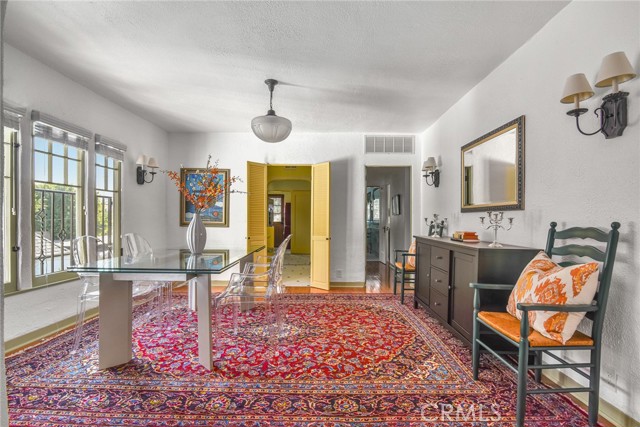 Detail Gallery Image 17 of 41 For 8246 4th St, Los Angeles,  CA 90048 - 2 Beds | 2 Baths