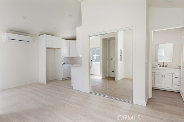 1003 Seal Way, Seal Beach CA: https://media.crmls.org/medias/4c895f46-d8ac-47f0-92de-0b19a3b97d1f.jpg