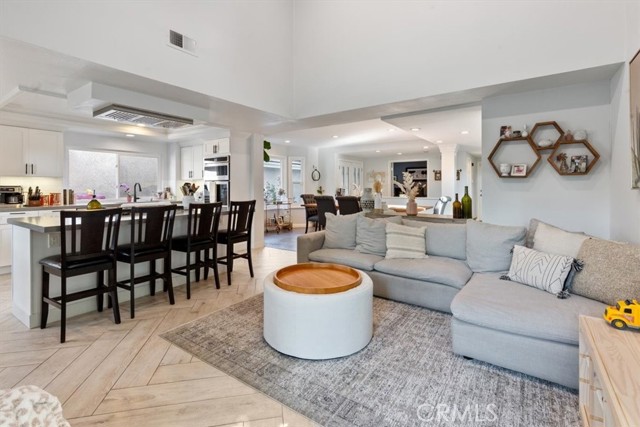 1174 Kingston Street, Costa Mesa CA: https://media.crmls.org/medias/4c89caa6-4acd-4a37-8cc3-798e94a52b60.jpg