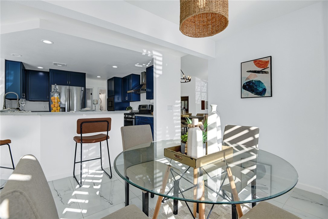 Breakfast nook off kitchen