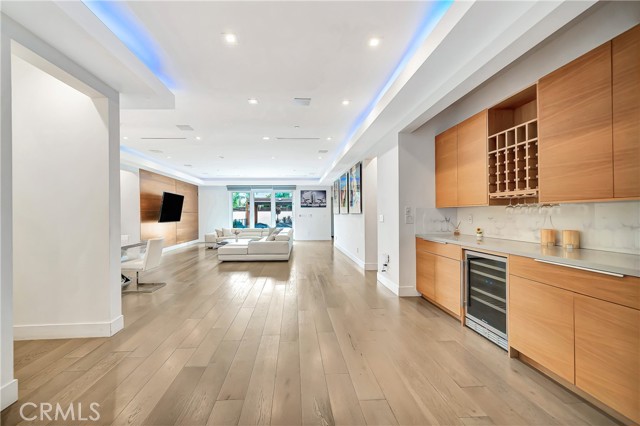 5622 Katherine, Sherman Oaks CA: https://media.crmls.org/medias/4c8a608e-2541-4420-80fb-1097d5622fcb.jpg