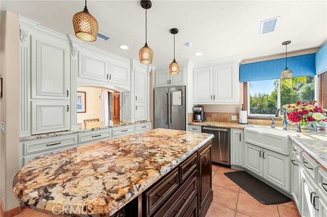 1632 Country Club Drive, Redlands CA: https://media.crmls.org/medias/4c8acdd2-e855-4c96-8f92-1bfcb08abb61.jpg