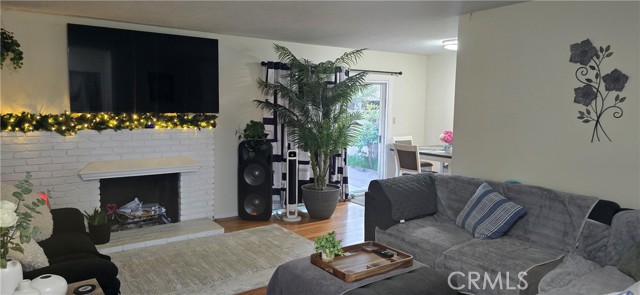 Detail Gallery Image 3 of 19 For 1762 W Beacon, Anaheim,  CA 92804 - 4 Beds | 2 Baths