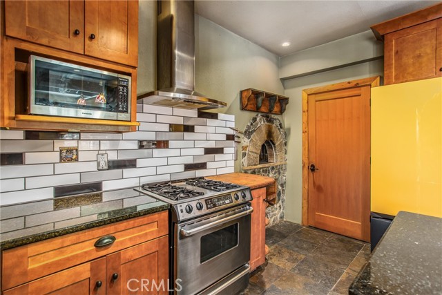 Detail Gallery Image 14 of 34 For 9323 Cedar Dr, Forest Falls,  CA 92339 - 1 Beds | 1/1 Baths