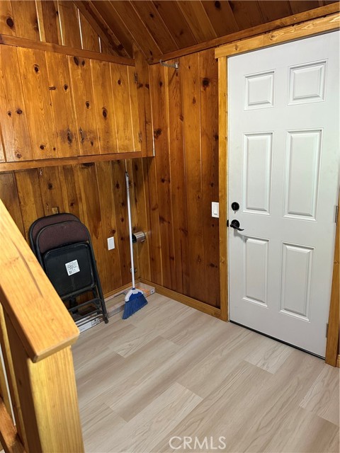 Detail Gallery Image 9 of 13 For 501 Bernhardt, Big Bear City,  CA 92314 - 3 Beds | 3 Baths