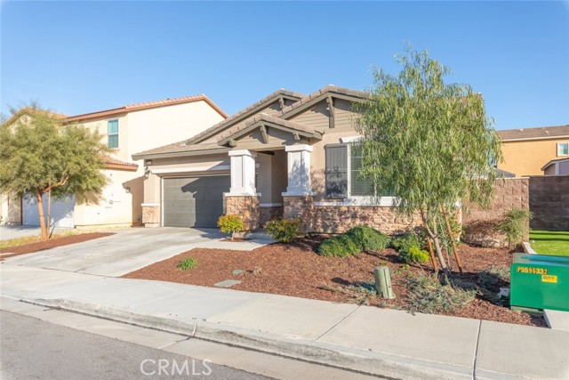 Detail Gallery Image 3 of 28 For 29126 Crabapple, Lake Elsinore,  CA 92530 - 3 Beds | 2 Baths