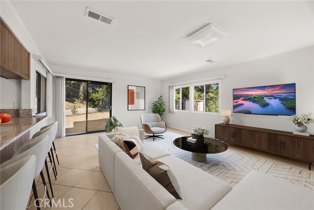 Detail Gallery Image 18 of 48 For 2053 Fullerton Rd, La Habra Heights,  CA 90631 - 4 Beds | 3 Baths
