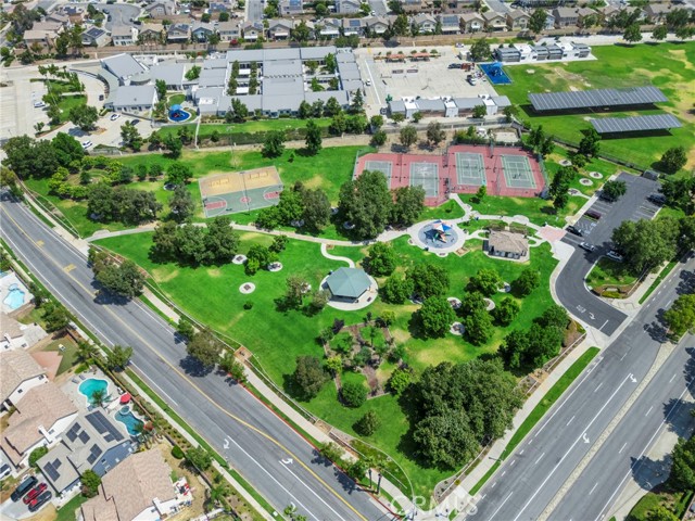 14998 Mustang Lane, Fontana CA: https://media.crmls.org/medias/4c8cf8cb-223c-4974-be88-293105419986.jpg
