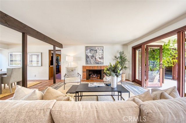 Detail Gallery Image 6 of 19 For 518 Angelita Dr, Corona Del Mar,  CA 92625 - 4 Beds | 3 Baths