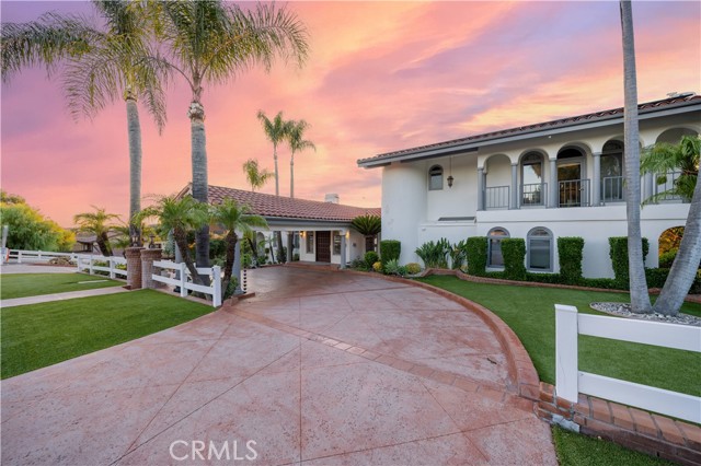 Detail Gallery Image 2 of 47 For 2557 Indian Creek, Diamond Bar,  CA 91765 - 5 Beds | 4/1 Baths