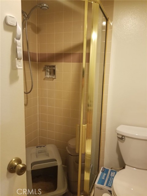 Detail Gallery Image 14 of 16 For 426 N Maryland Ave #103,  Glendale,  CA 91206 - 2 Beds | 2 Baths