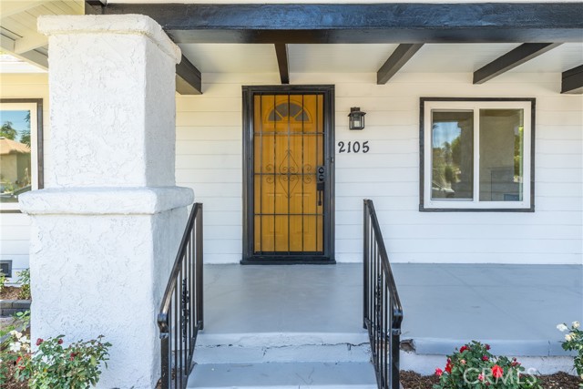 Detail Gallery Image 4 of 39 For 2105 Genevieve, San Bernardino,  CA 92405 - 3 Beds | 2 Baths