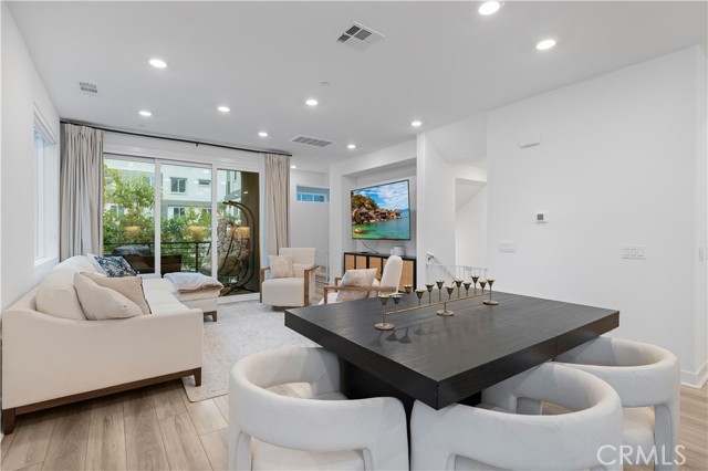 Detail Gallery Image 10 of 71 For 26799 Keystone Loop, Valencia,  CA 91381 - 3 Beds | 3 Baths