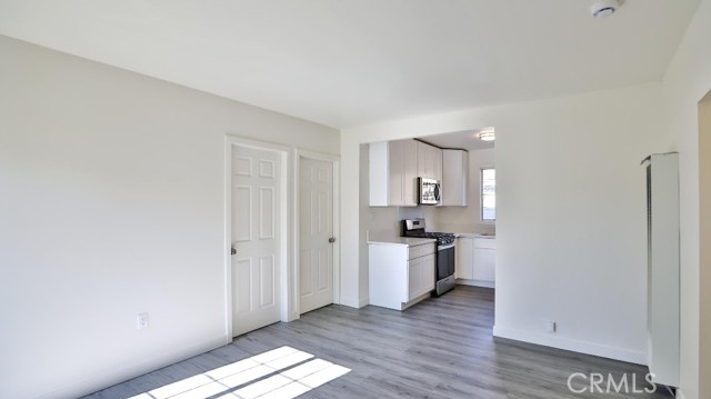 515 S Van Ness Avenue, Santa Ana CA: https://media.crmls.org/medias/4c907733-4762-4d32-8c45-32f69f6a1d4f.jpg