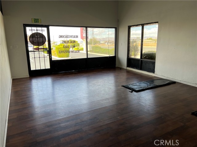 10178 I Avenue, Hesperia, California 92345, ,Commercial Lease,For Rent,10178 I Avenue,CRHD23051762