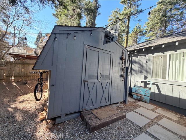 Detail Gallery Image 20 of 51 For 926 Kuffel Canyon, Lake Arrowhead,  CA 92385 - 2 Beds | 1 Baths