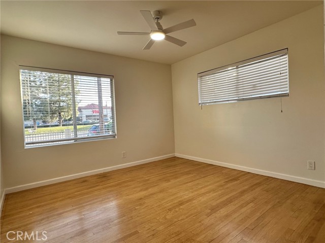 Detail Gallery Image 18 of 31 For 16817 San Fernando Mission, Granada Hills,  CA 91344 - 3 Beds | 2 Baths