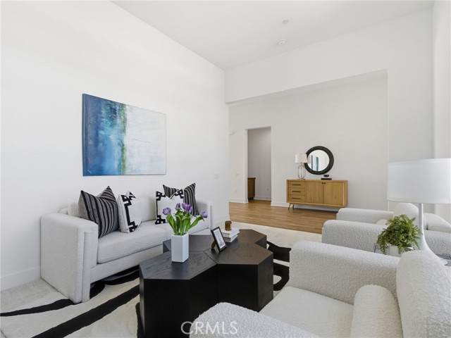 Detail Gallery Image 18 of 36 For 24150 W Corte Zafiro, Valencia,  CA 91354 - 4 Beds | 4/1 Baths