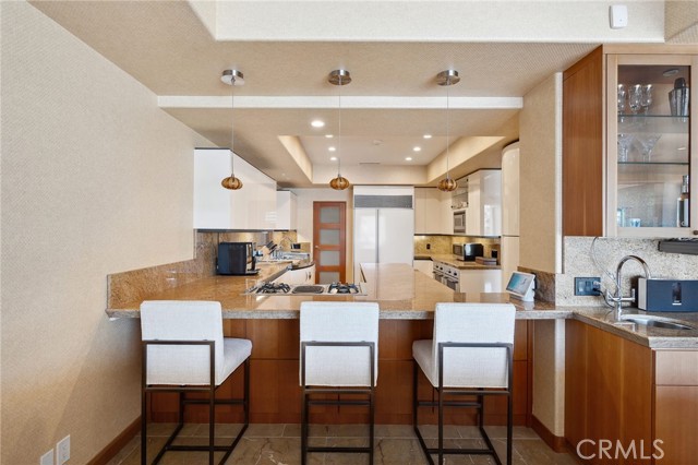 2278 Channel Rd Road, Newport Beach CA: https://media.crmls.org/medias/4c91bbe4-1de6-4a83-bcee-3d51d7a9210f.jpg