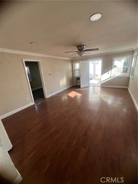 Detail Gallery Image 8 of 8 For 9307 San Miguel Ave, South Gate,  CA 90280 - 2 Beds | 1 Baths