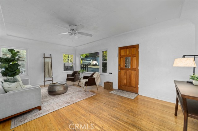 Detail Gallery Image 8 of 33 For 1119 Princeton Dr, Glendale,  CA 91205 - 2 Beds | 1 Baths