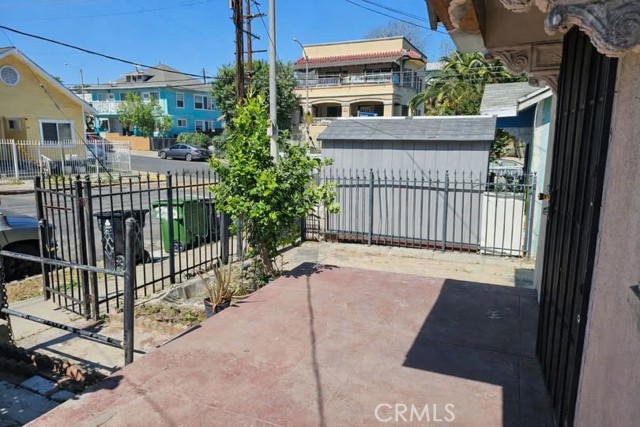 224 N Bixel, Los Angeles CA: https://media.crmls.org/medias/4c949a2b-035f-4a64-b9df-77de386317bc.jpg