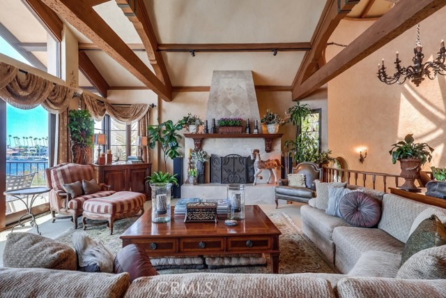 6048 Lido Lane, Long Beach CA: https://media.crmls.org/medias/4c9564ac-f83b-429e-b7c5-369565b2b91e.jpg
