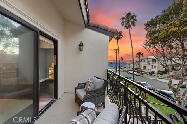 1301 Catalina Avenue, Redondo Beach, California 90277, 2 Bedrooms Bedrooms, ,3 BathroomsBathrooms,Residential,Sold,Catalina,PW24151727