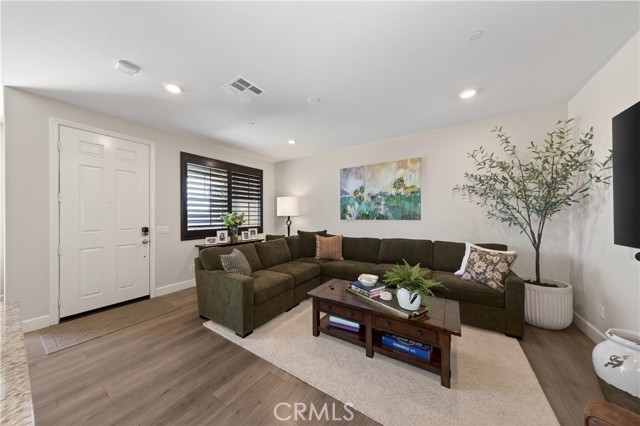 Detail Gallery Image 5 of 32 For 16502 Casa Grande, Fontana,  CA 92336 - 3 Beds | 2/1 Baths