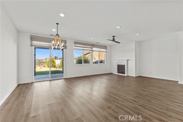 Detail Gallery Image 6 of 29 For 29688 Starring Lane, Menifee,  CA 92584 - 4 Beds | 2 Baths