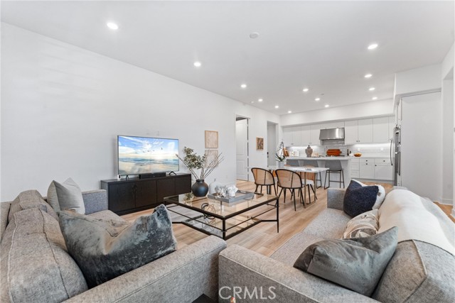 167 Sash, Irvine CA: https://media.crmls.org/medias/4c967c87-687e-40c4-ab24-c8c7c761a548.jpg