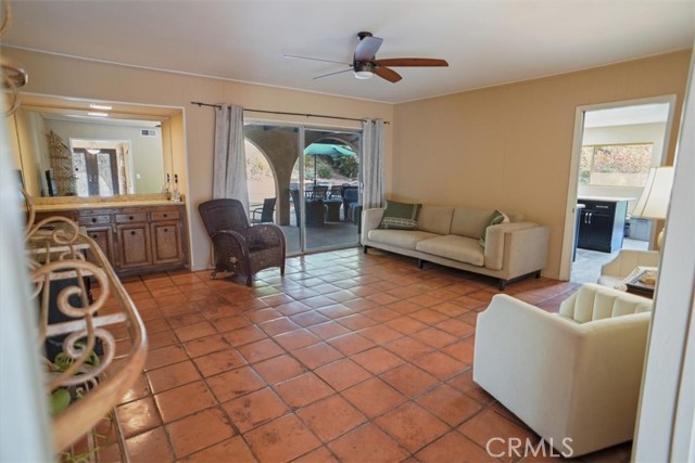 Detail Gallery Image 9 of 23 For 12536 Fraser Ave, Granada Hills,  CA 91344 - 4 Beds | 2/1 Baths