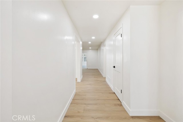 8065 E Ring Street, Long Beach CA: https://media.crmls.org/medias/4c96d215-91be-4dd6-96aa-0537e0b7cdac.jpg