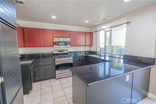 Detail Gallery Image 9 of 32 For 26107 Mcbean #61,  Valencia,  CA 91355 - 2 Beds | 2 Baths