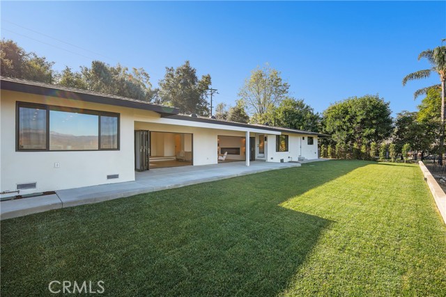 2115 E Santiago Street, Covina CA: https://media.crmls.org/medias/4c977452-7720-49e2-8809-00475702193d.jpg