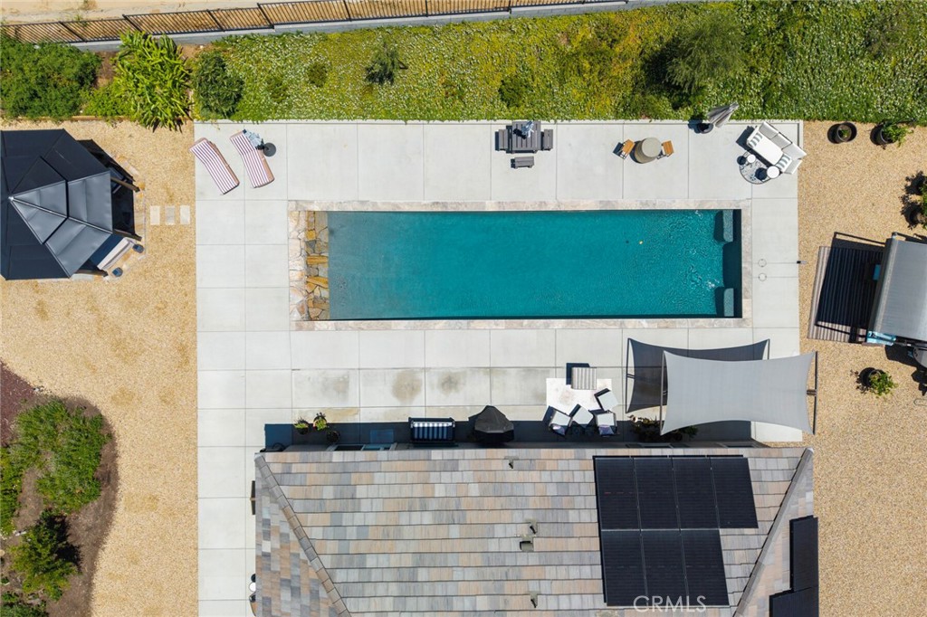 https://media.crmls.org/medias/4c978293-43d5-41bf-b735-2f09e1f6f4c3.jpg?preset=X-Large