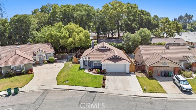 1422 Deborah Place, Beaumont CA: https://media.crmls.org/medias/4c97c59c-0a15-4491-acea-3ff347ebe1a0.jpg