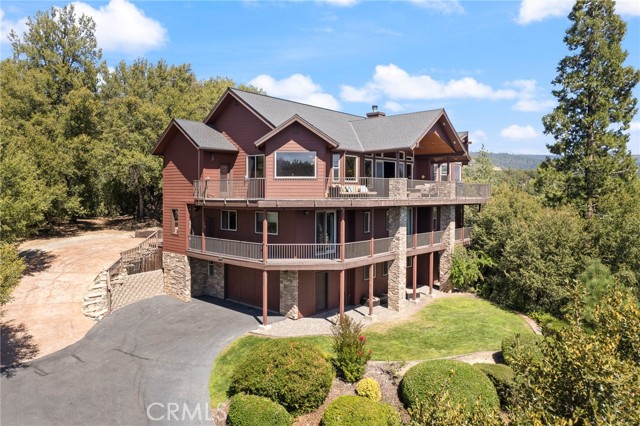 39828 Granite Ridge Lane, Bass Lake CA: https://media.crmls.org/medias/4c9811f4-8b14-46da-aff2-6820c7578794.jpg
