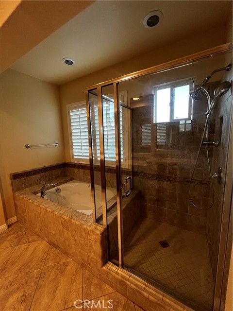7090 Cottage Grove Drive, Eastvale CA: https://media.crmls.org/medias/4c98972c-33e1-4ba5-a590-d3fcd80a2da1.jpg